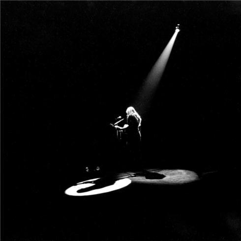 Joni Performing, 1969