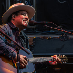 Chris Pierce Artist Photo