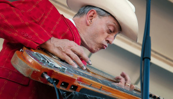 Junior Brown Artist Photo